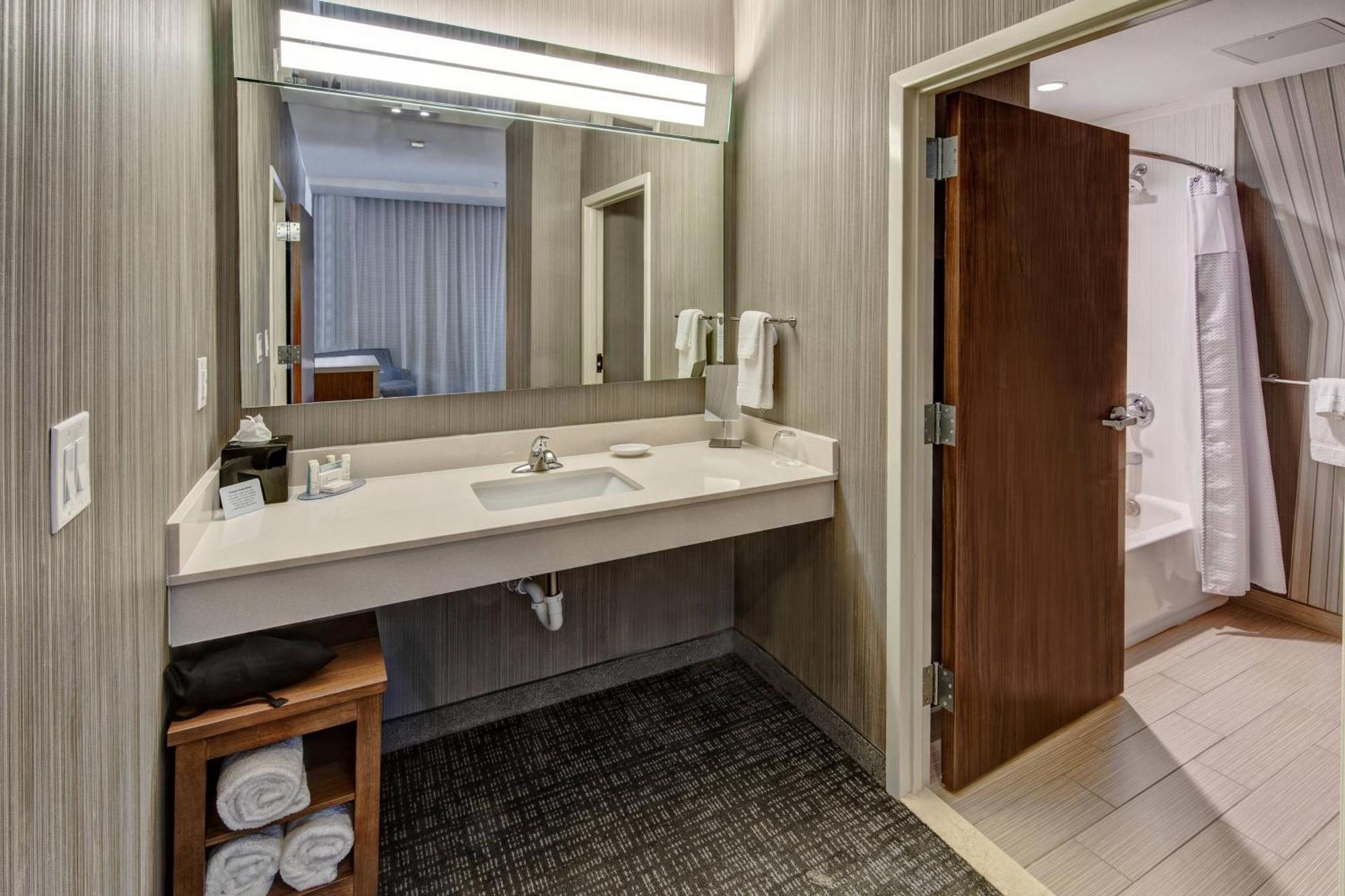 คอร์ตยาร์ด ออสติน นอร์ทเวสต์/เลกไลน์ Hotel ภายนอก รูปภาพ
